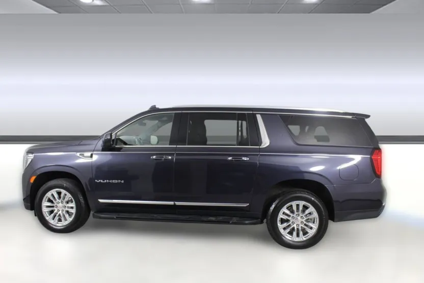 2023 Gmc Yukon XL SLT photo 1