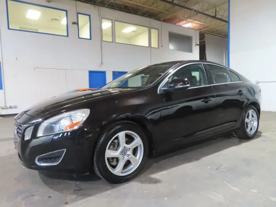 2013 Volvo S60 T5 photo 1