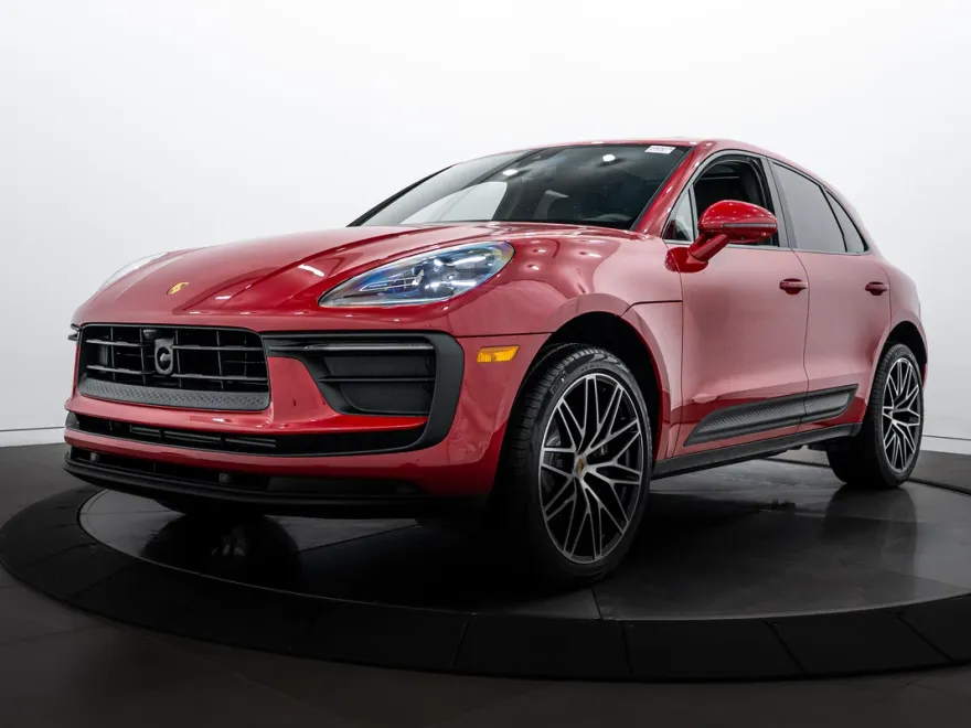 2026 Porsche Macan Base photo 1