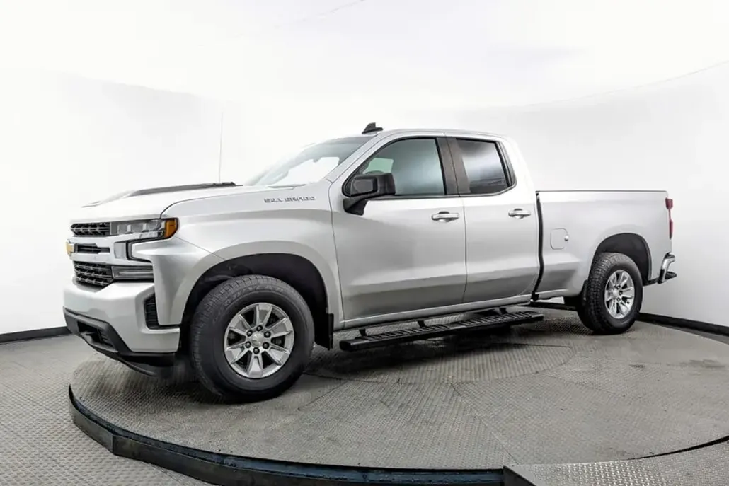 2020 Chevrolet Silverado 1500 LT photo 1