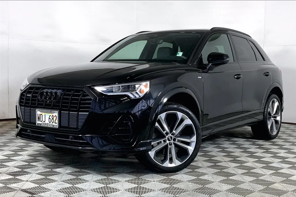 2021 Audi Q3 S line Premium Plus photo 1