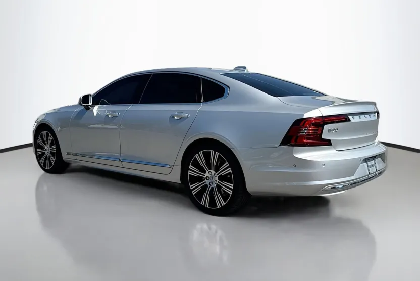 2022 Volvo S90 Inscription photo 1