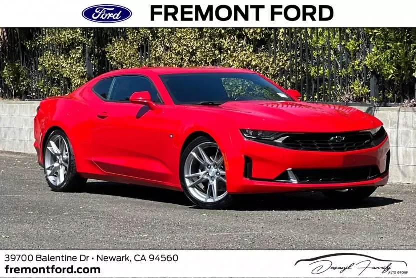 2022 Chevrolet Camaro 1LT photo 1