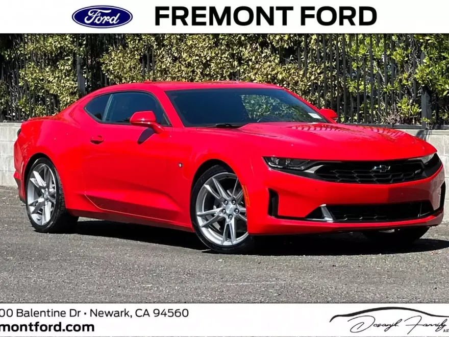 2022 Chevrolet Camaro 1LT photo 1