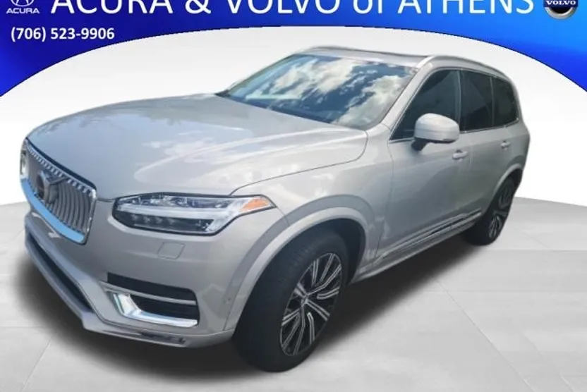 2023 Volvo XC90 B5 Plus photo 1