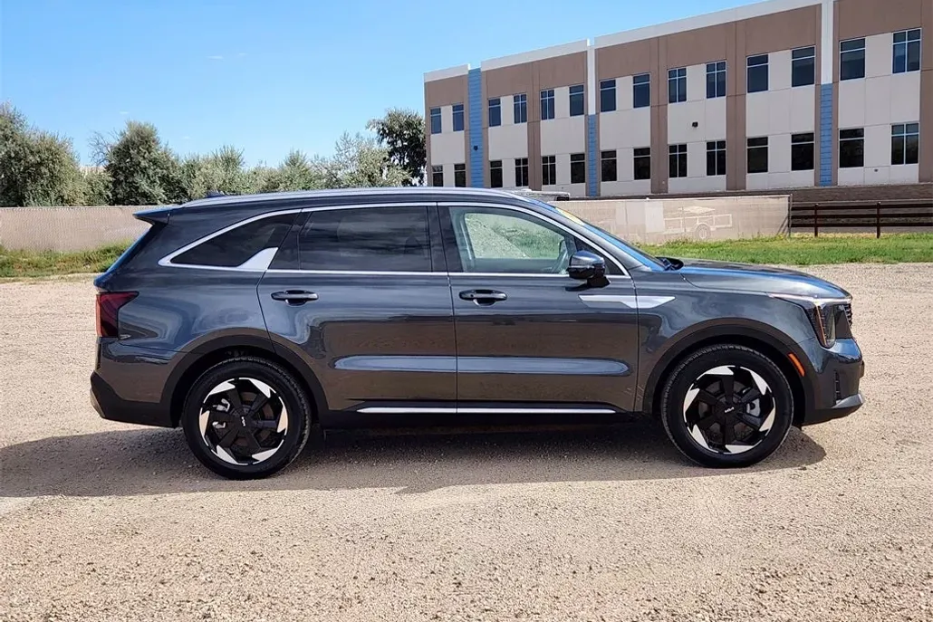 2025 Kia Sorento Hybrid EX photo 1