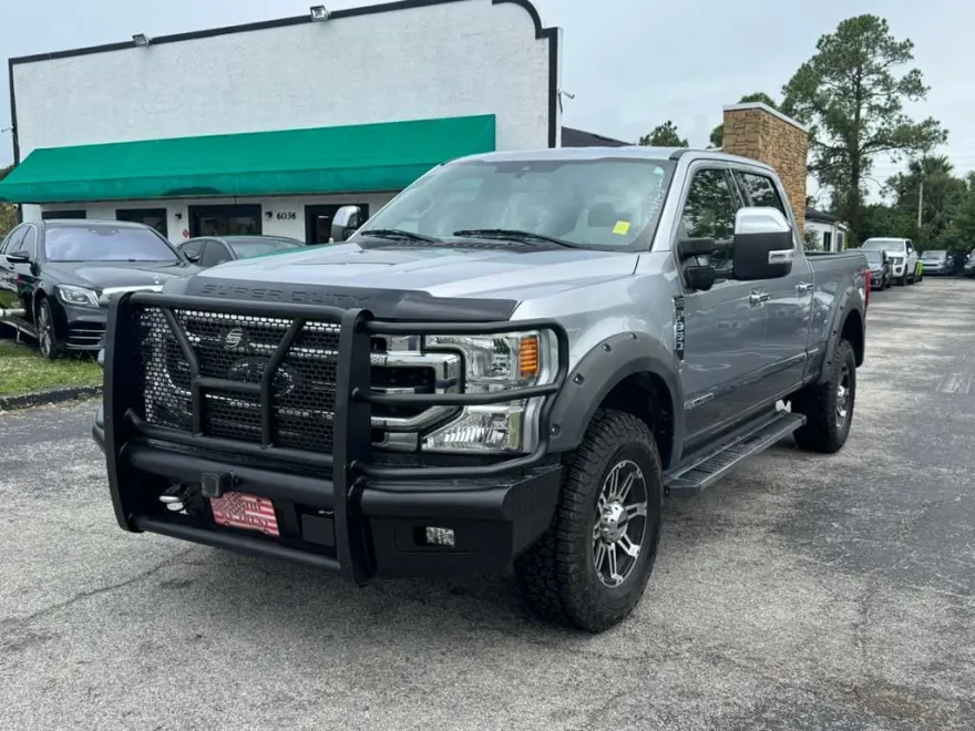 2021 Ford F-350 Lariat photo 1