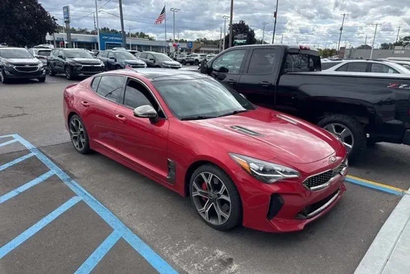 2018 Kia Stinger GT2 photo 1