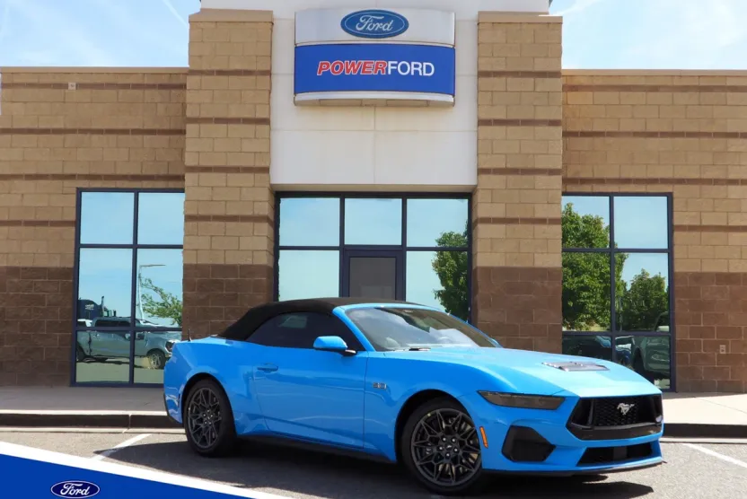 2025 Ford Mustang GT Premium photo 1