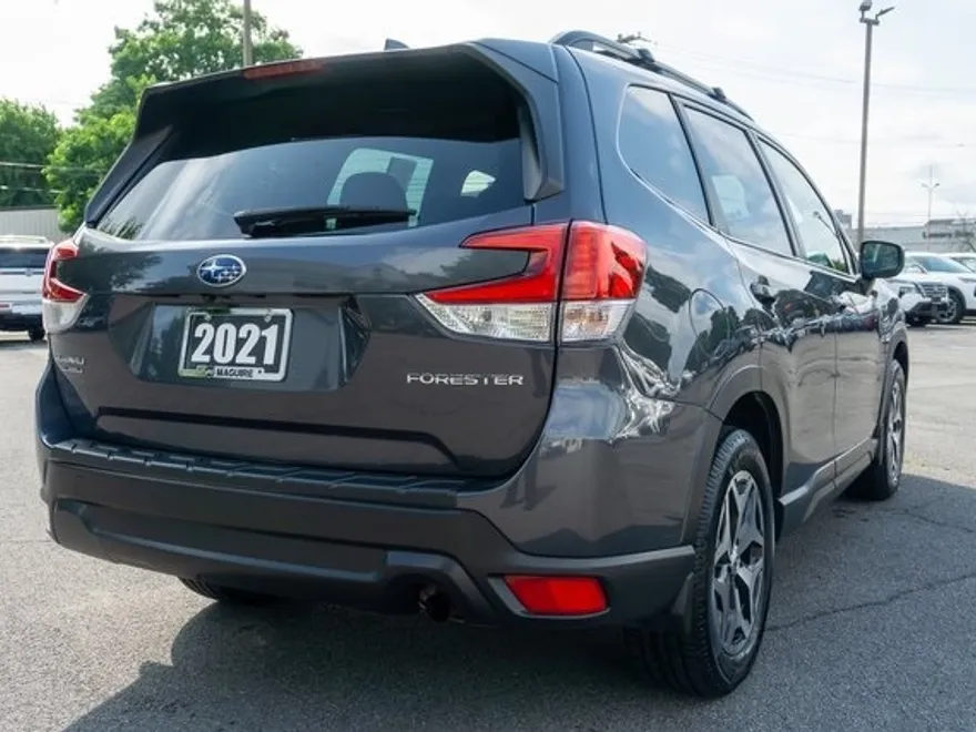 2021 Subaru Forester Premium photo 1
