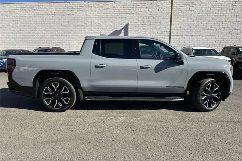 2024 Gmc Sierra EV Denali photo 1