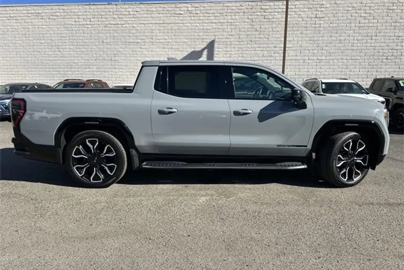 2024 Gmc Sierra EV Denali photo 1