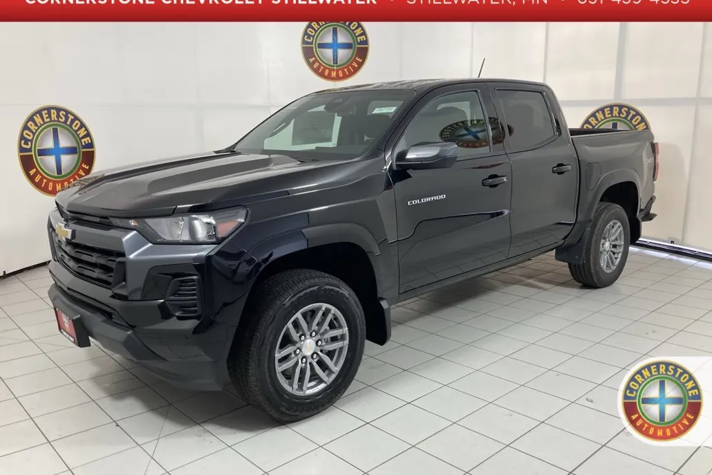 2026 Chevrolet Colorado LT photo 1