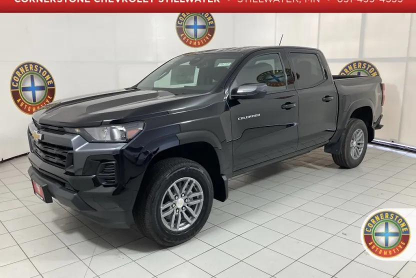 2026 Chevrolet Colorado LT photo 1