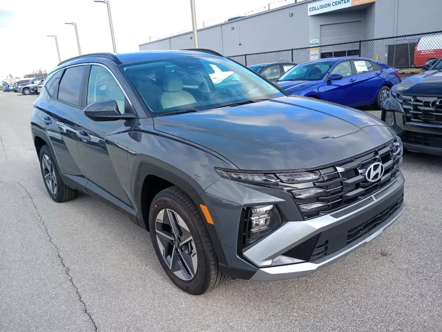 2025 Hyundai Tucson SEL photo 1