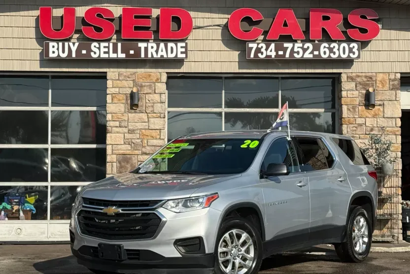 2020 Chevrolet Traverse LS photo 1