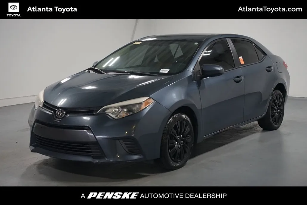 2016 Toyota Corolla LE photo 1