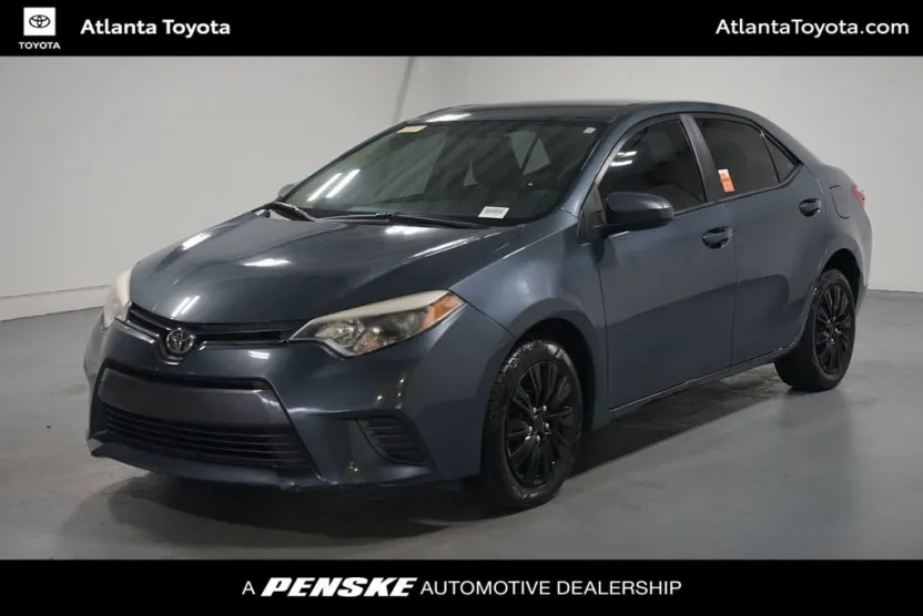 2016 Toyota Corolla LE photo 1