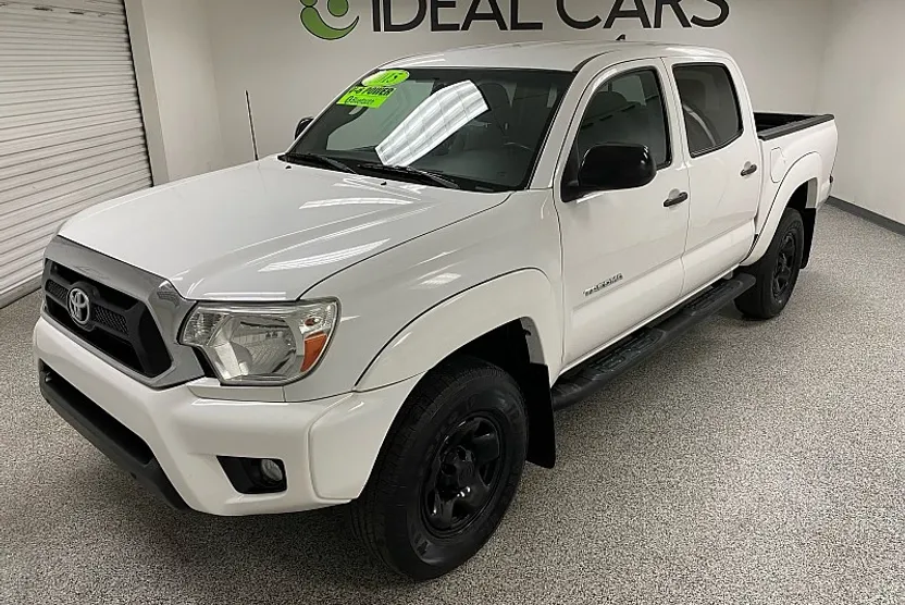 2015 Toyota Tacoma PreRunner V6 Short Bed photo 1