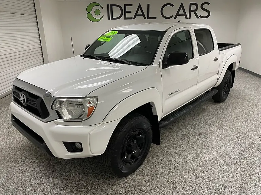 2015 Toyota Tacoma PreRunner V6 Short Bed photo 1