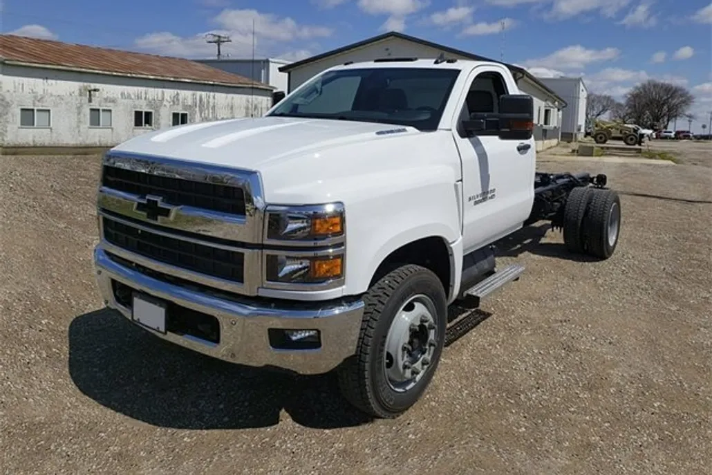 2024 Chevrolet Silverado 5500HD Work Truck photo 1