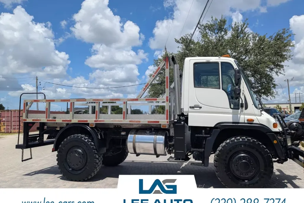 2006 Freightliner Unimog photo 1