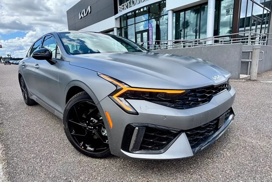 2026 Kia K5 GT-Line photo 1