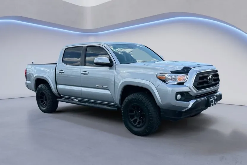 2023 Toyota Tacoma SR5 Double Cab V6 photo 1