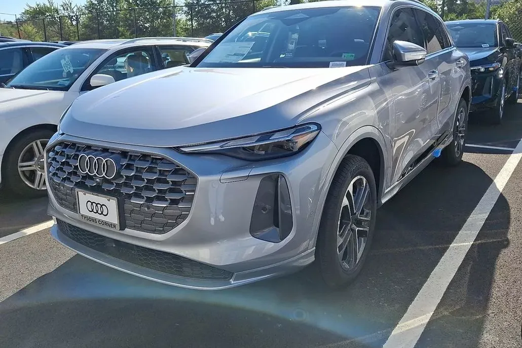 2025 Audi Q5 2.0T Premium photo 1