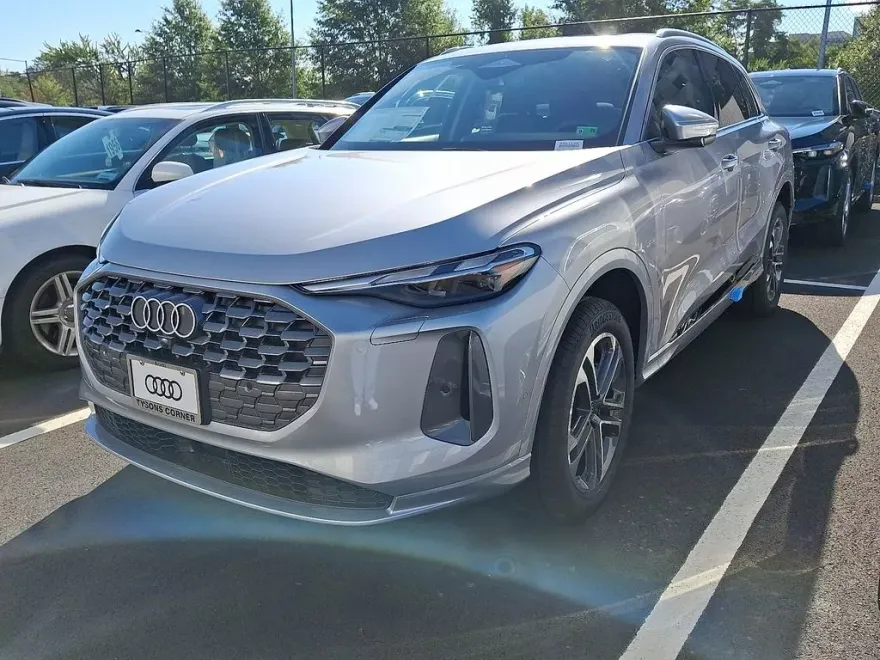 2025 Audi Q5 2.0T Premium photo 1