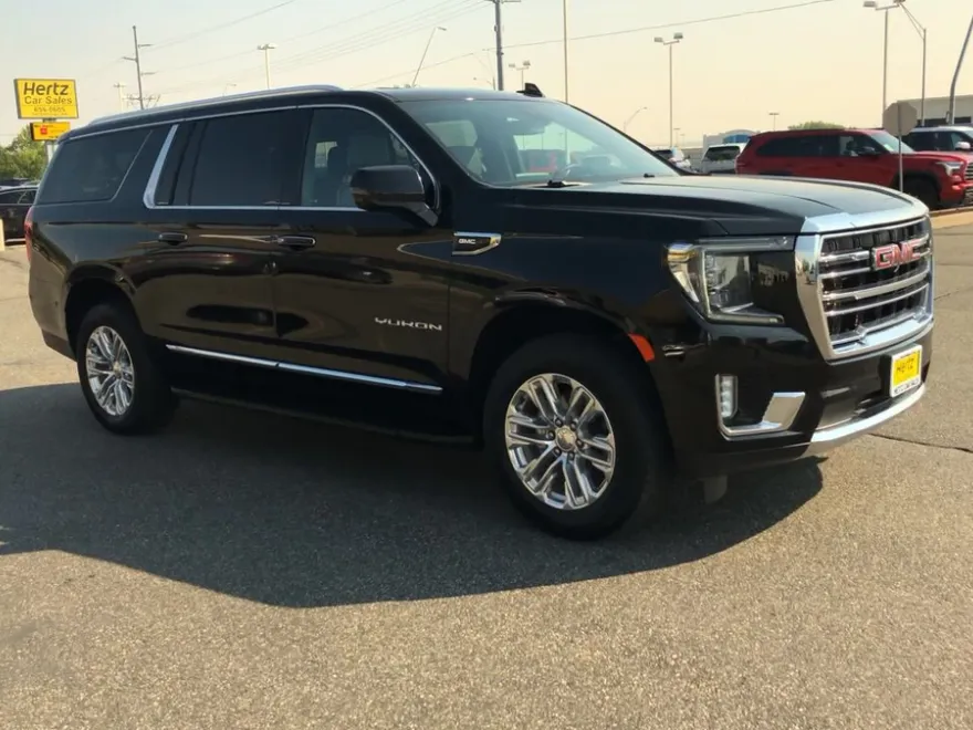 2024 Gmc Yukon XL SLT photo 1