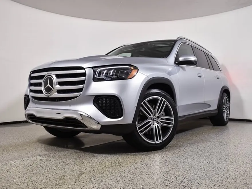 2024 Mercedes Benz GLS 450 photo 1