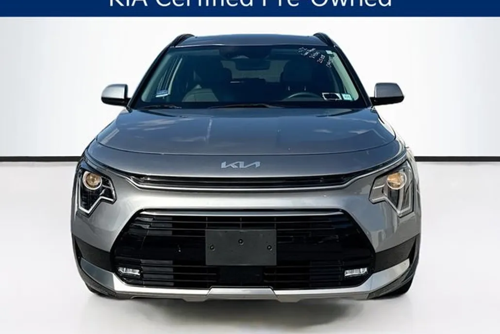 2023 Kia Niro EX Touring photo 1