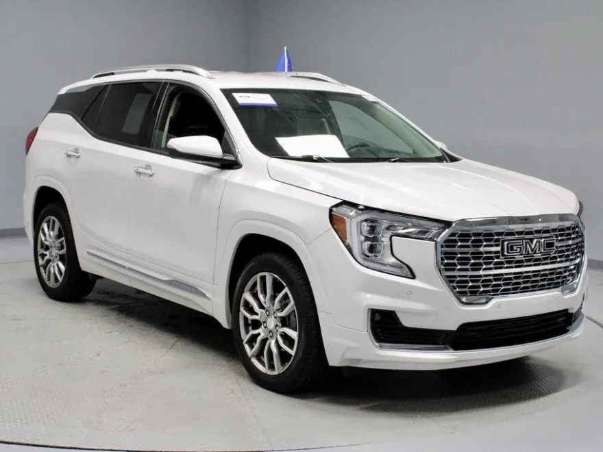 2023 Gmc Terrain Denali photo 1