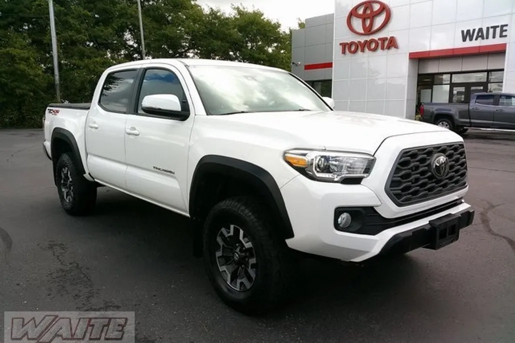2021 Toyota Tacoma TRD Off-Road photo 1