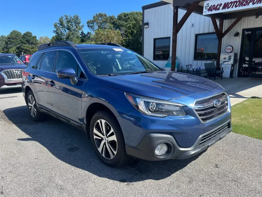 2019 Subaru Outback Limited photo 1