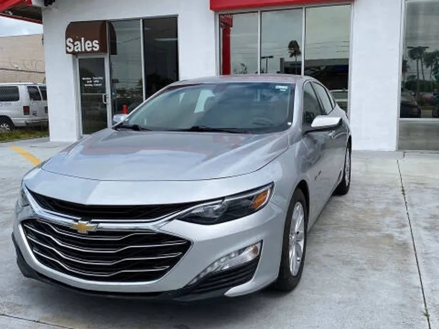 2019 Chevrolet Malibu 1LT photo 1