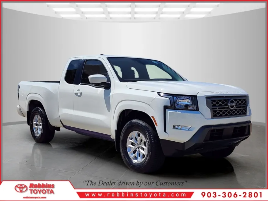2024 Nissan Frontier SV photo 1