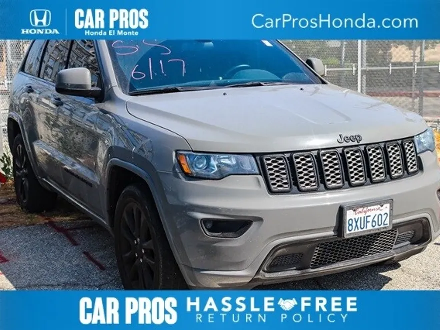 2021 Jeep Grand Cherokee Laredo X photo 1