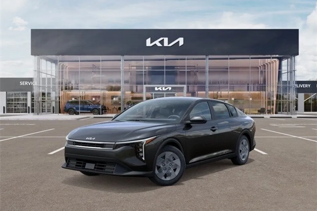 2025 Kia K4 LX photo 1