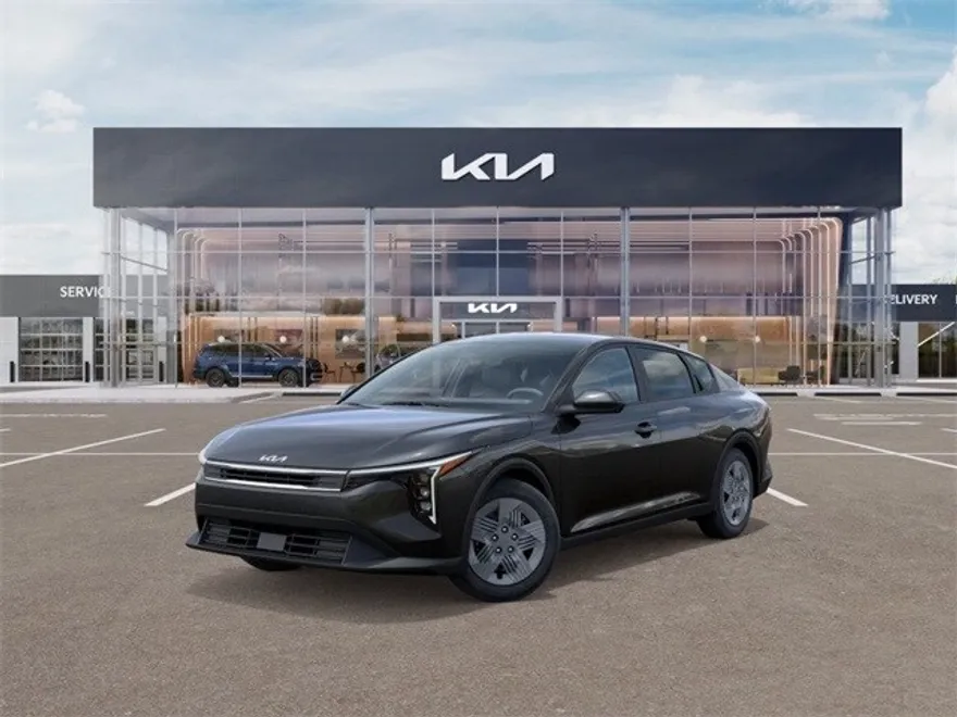 2025 Kia K4 LX photo 1