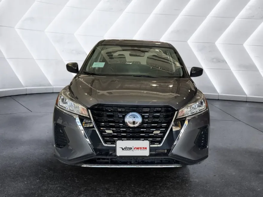 2024 Nissan Kicks S photo 1