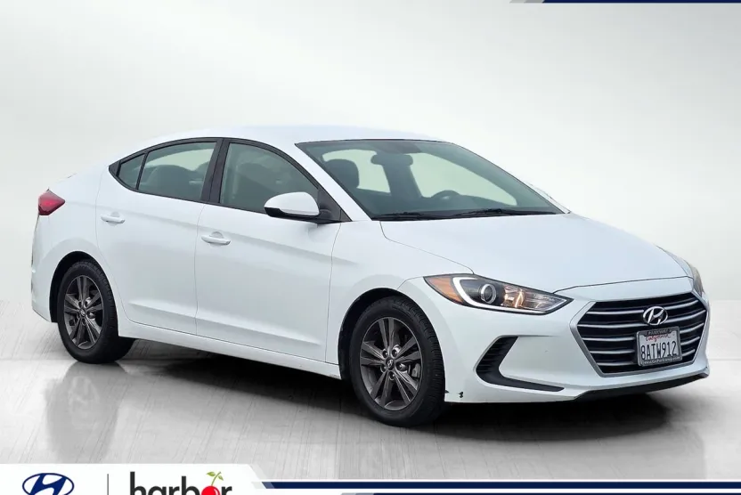 2018 Hyundai Elantra SEL photo 1