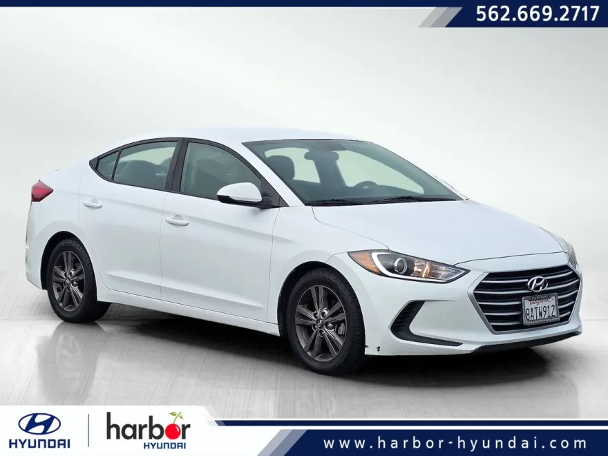 2018 Hyundai Elantra SEL photo 1