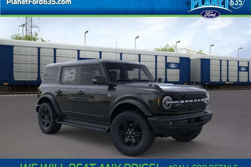 2025 Ford Bronco Outer Banks photo 1