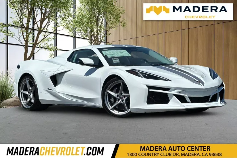 2025 Chevrolet Corvette E-Ray 3LZ Convertible photo 1