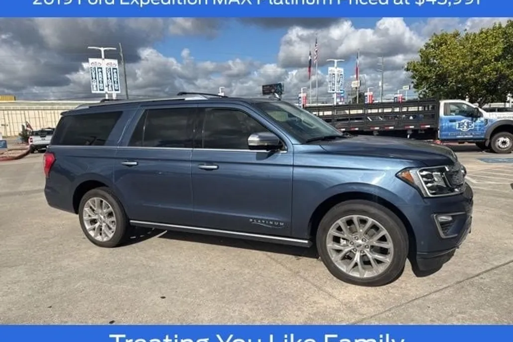 2019 Ford Expedition MAX Platinum photo 1