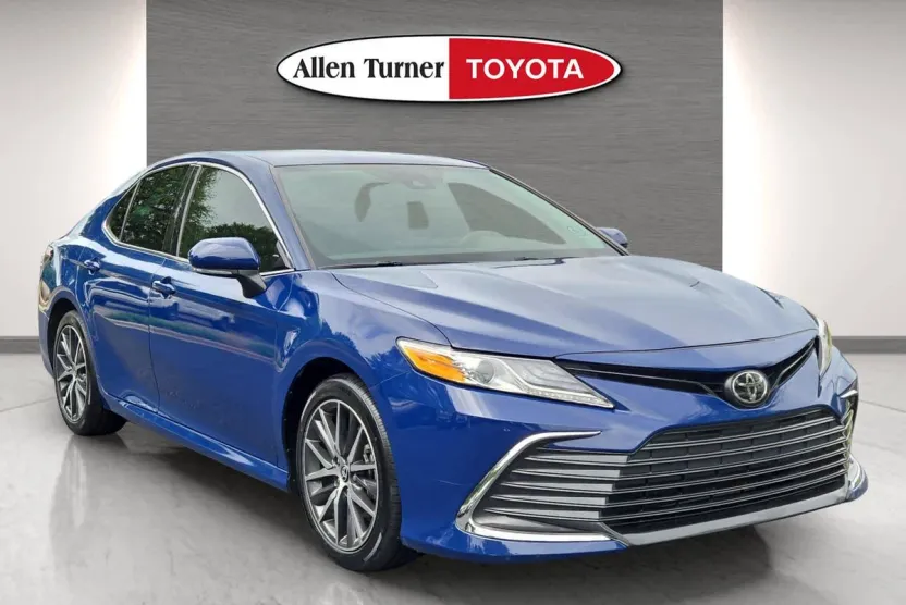 2024 Toyota Camry XLE photo 1