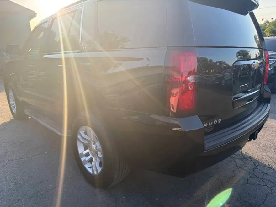 2015 Chevrolet Tahoe LT photo 1