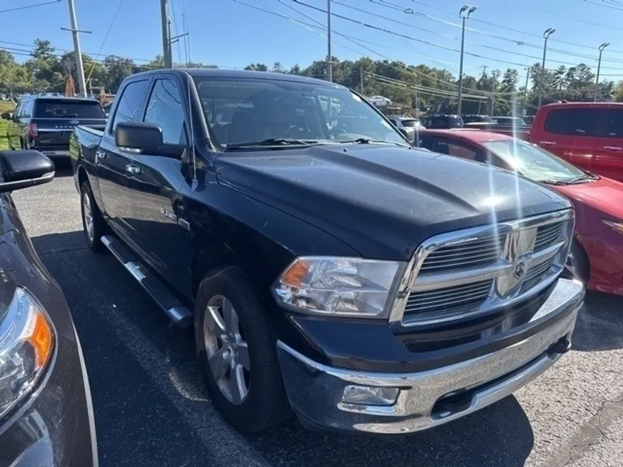 2009 Dodge Ram SLT photo 1